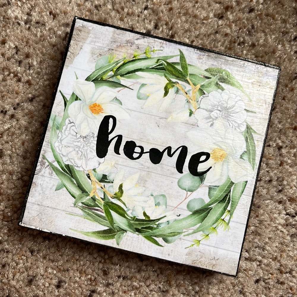 HOME Mini Square Table Decor